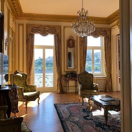 Baroque Danube Panorama Red Apartment Budapest Luaran gambar