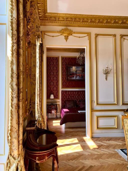 Baroque Danube Panorama Red Apartment Budapest Luaran gambar