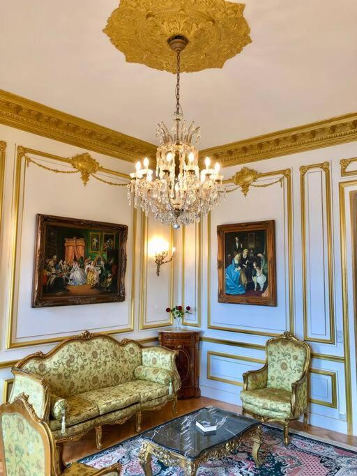 Baroque Danube Panorama Red Apartment Budapest Luaran gambar