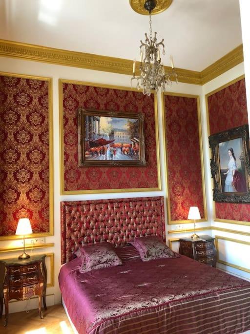 Baroque Danube Panorama Red Apartment Budapest Luaran gambar